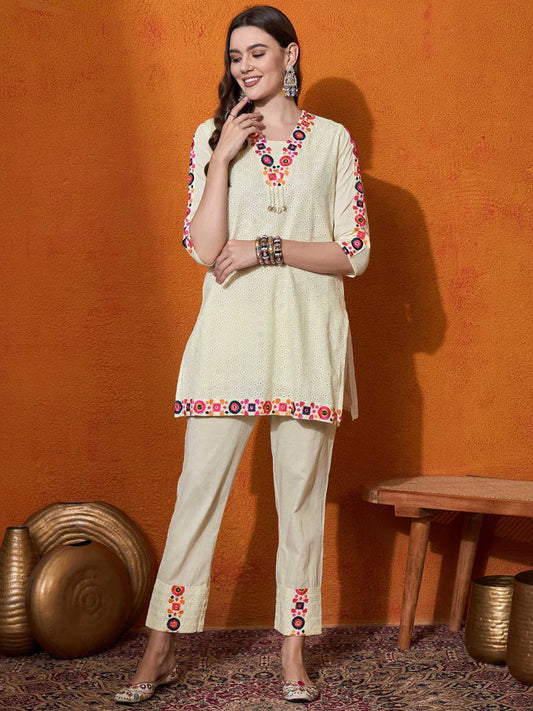 OFF WHITE TRENDING COORD SET