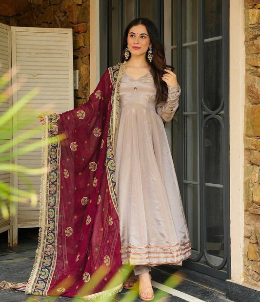 PREMIUM ISHANI DESIGNER READYMADE GOWN-DUPATTA
