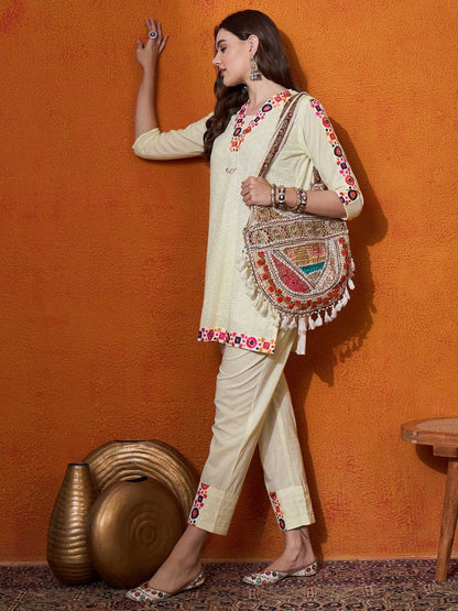 OFF WHITE TRENDING COORD SET