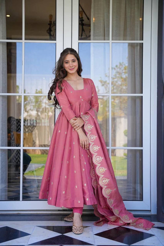 MOST TRENDING GOWN SET WITH DUPATTA