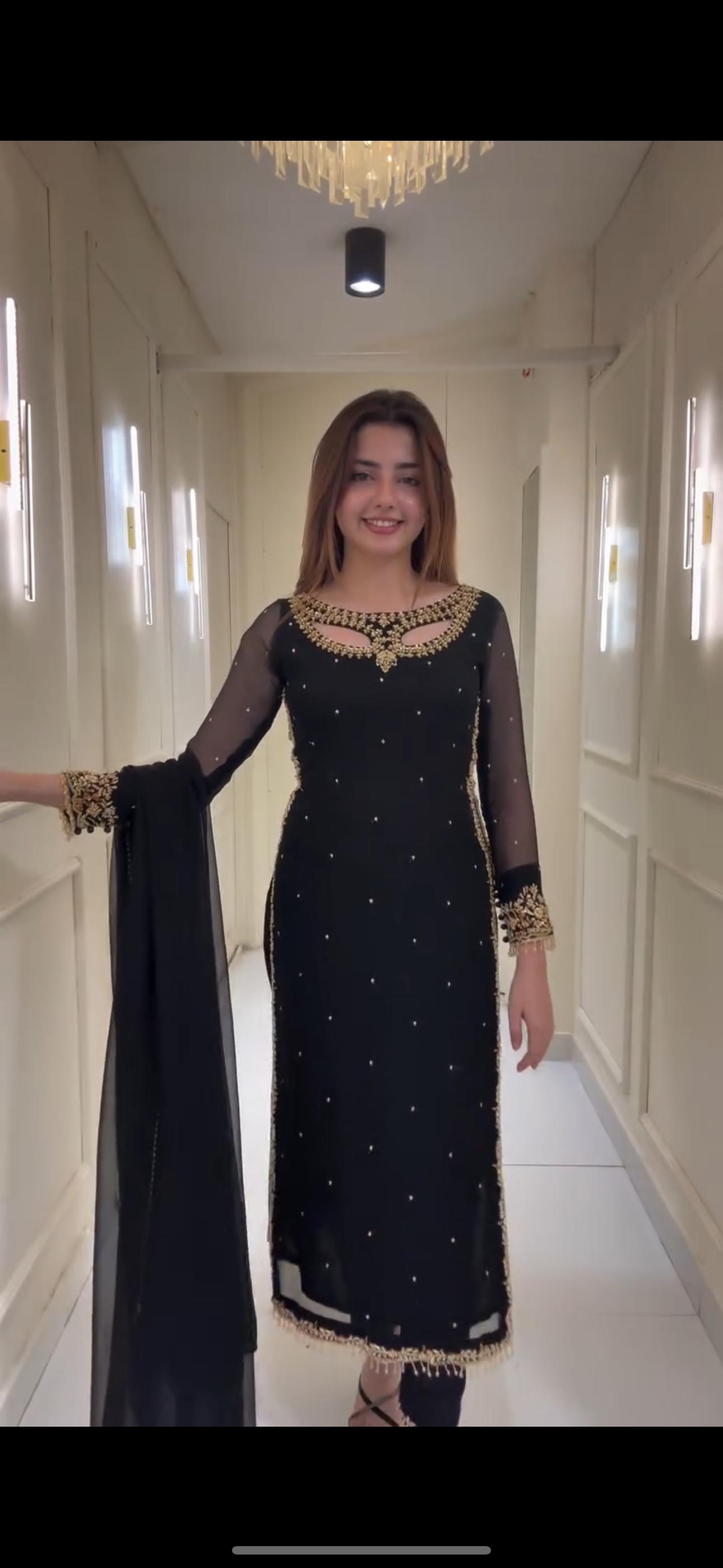 pakistani ethnic suit