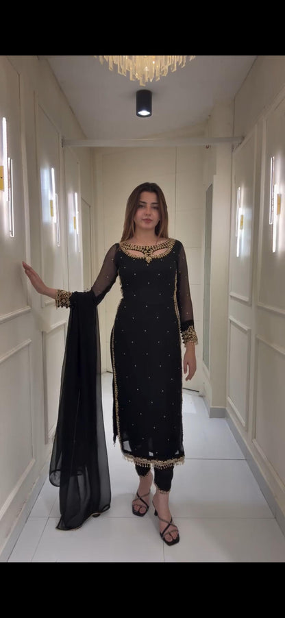 pakistani ethnic suit