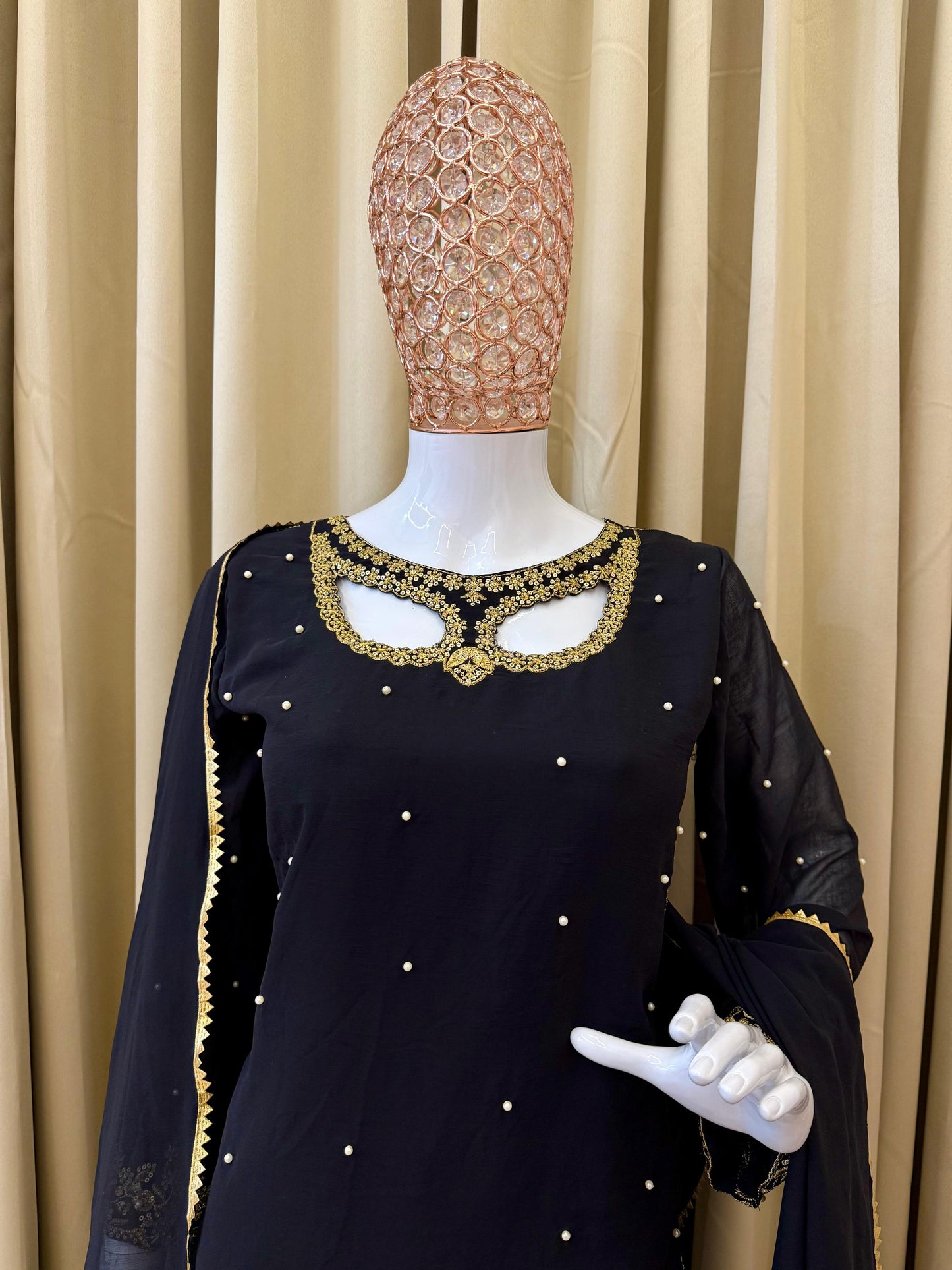 pakistani ethnic suit