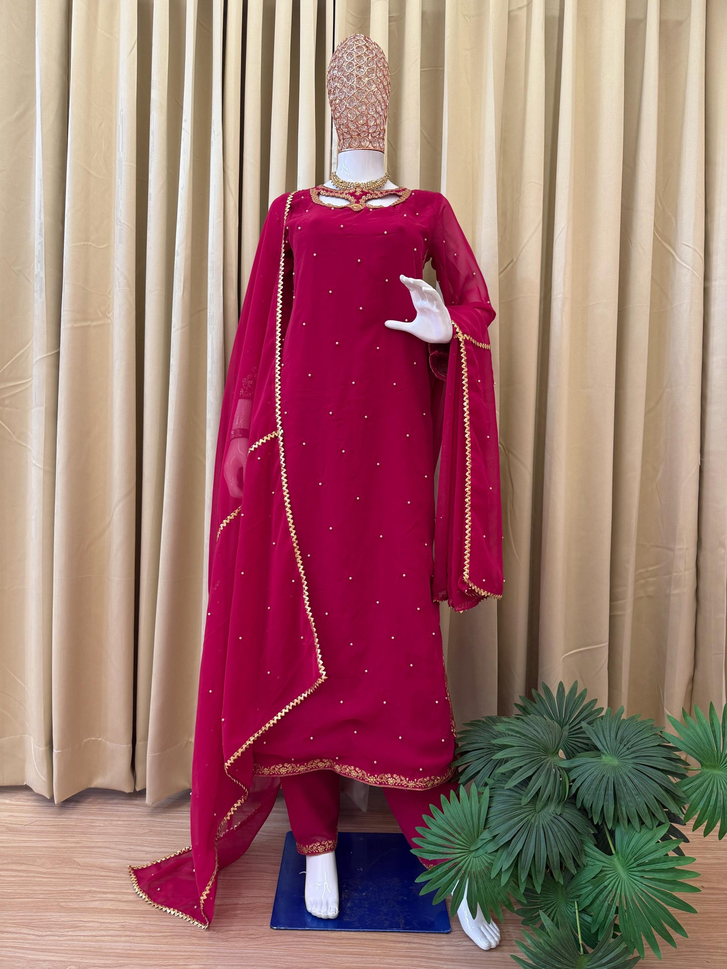 pakistani ethnic suit