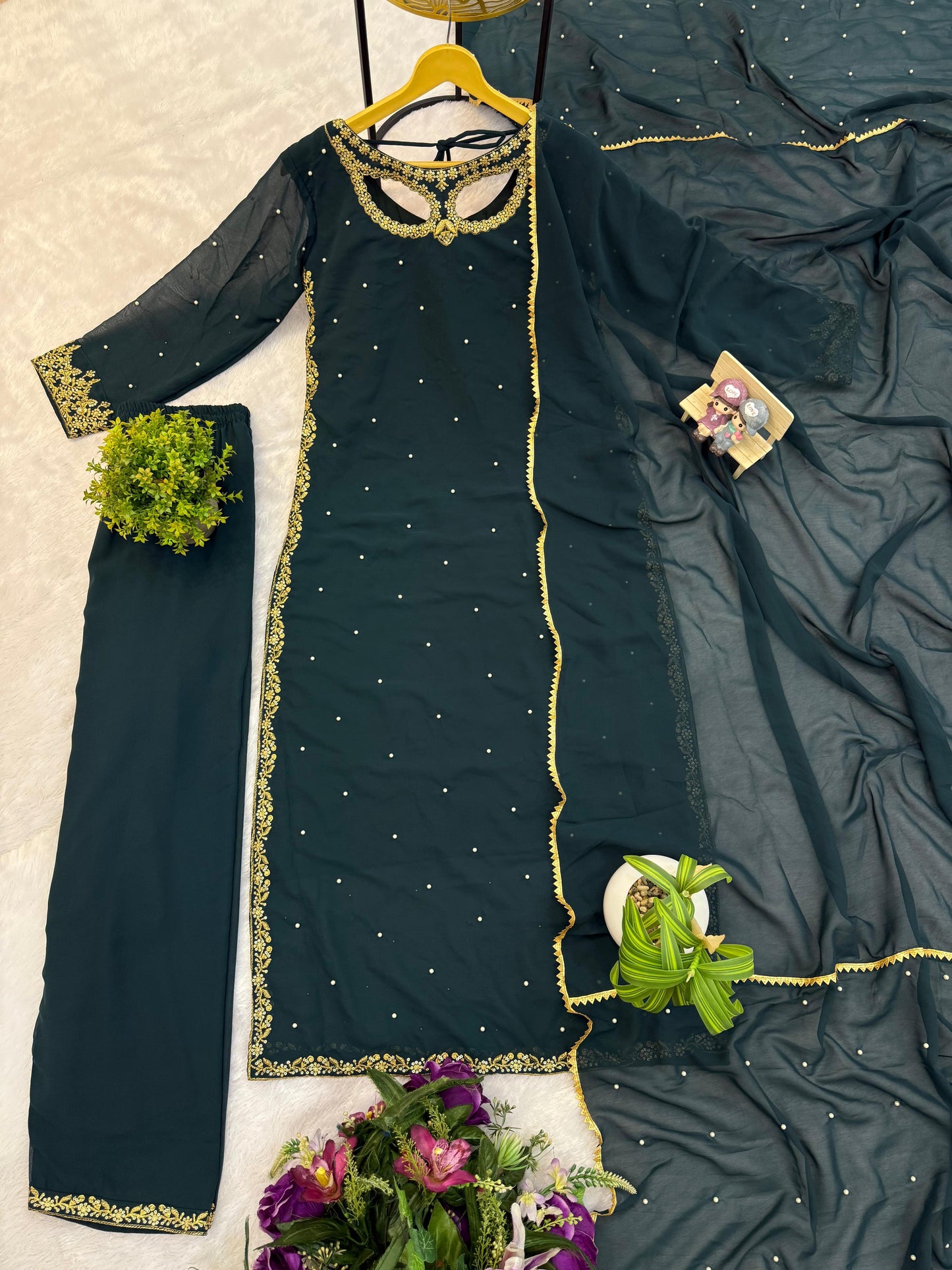 pakistani ethnic suit