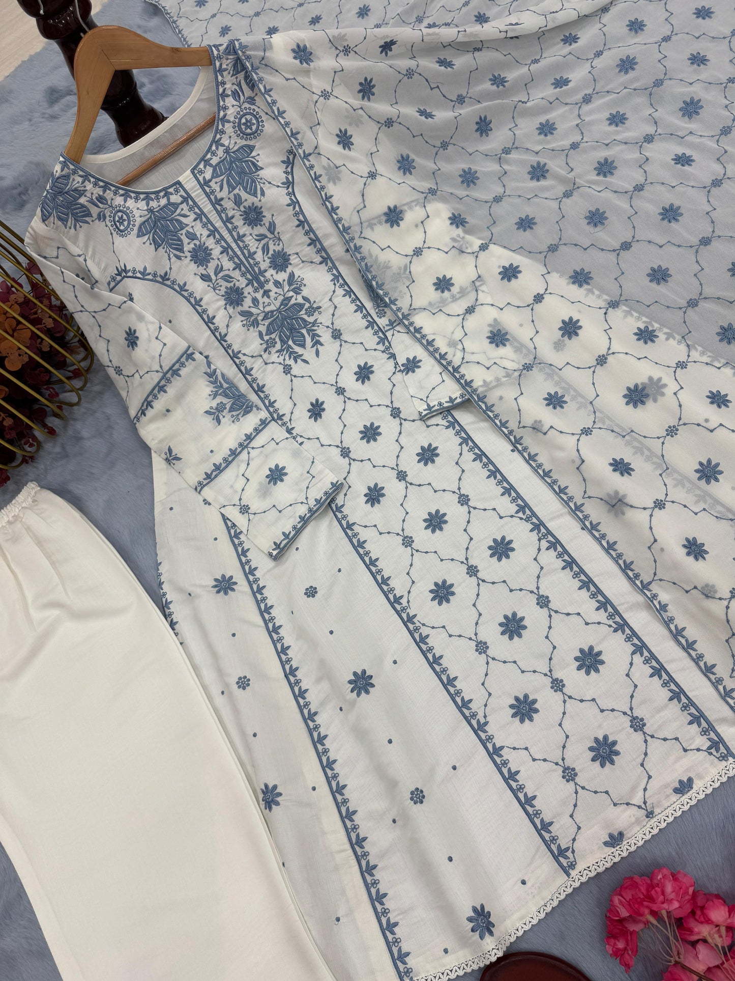 Chikankari colourfull set wut dupatta